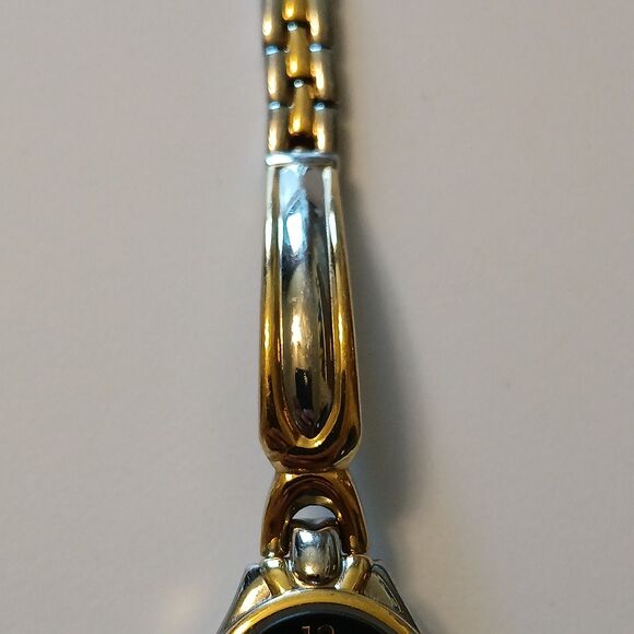 Relic Women's Two-Toned Black Dial Stainless Steel Bracelet Watch WR 30M ZR33755 - Picture 10 of 15